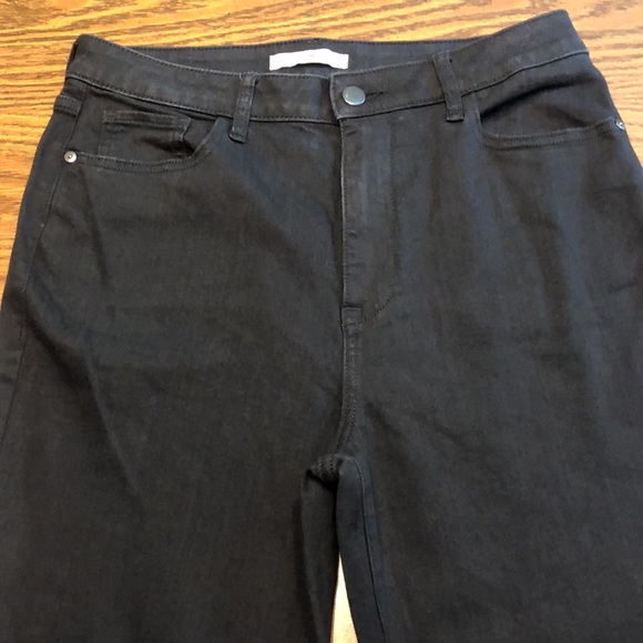 Elizabeth and James High Rise Flare Jean - Picture 5 of 13